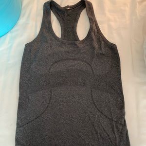 Lulu lemon tank